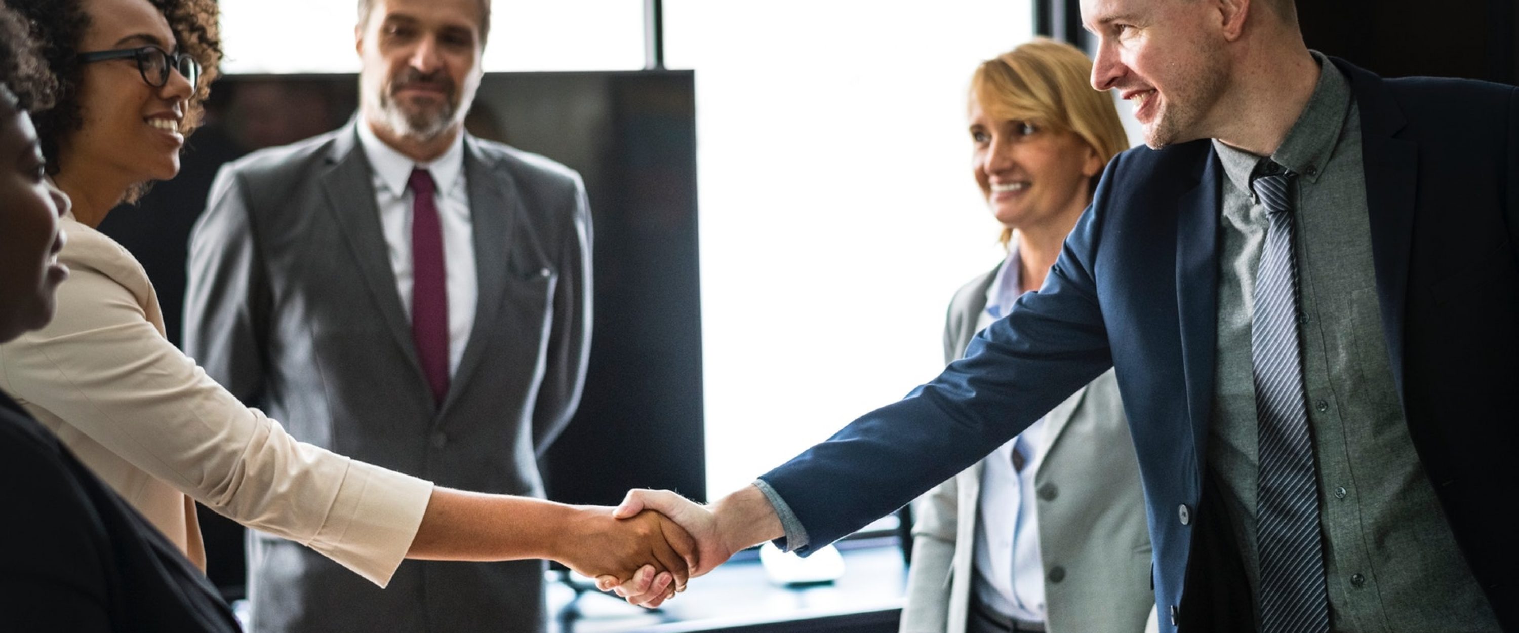 businessmen-businesspeople-businesswomen-1249158